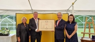  Professor Ian Gow’s Order of the Rising Sun Award03
