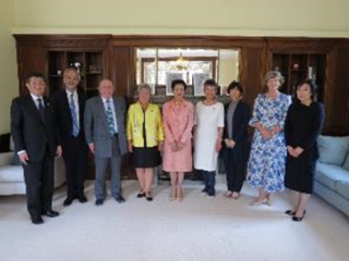 Participants pose for photo with Her Imperial Highness (Centre)